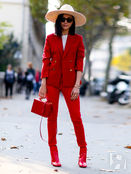 Белая шляпа добавит свежести в образ